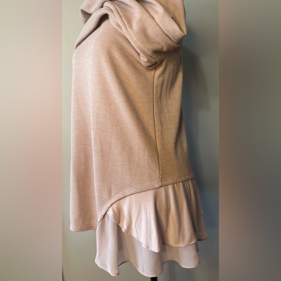 NWOT LOGO Lori Goldstein Waffle/Lace Top W/ Pockets!! - Picture 10 of 10